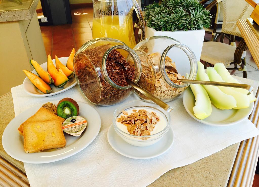 Hotel Holiday Antica Badia 3*